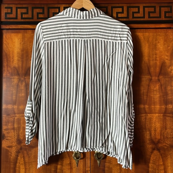 Ruby Rd. Long sleeve button down shirt, Size XL, Black and white stripe - Picture 2 of 12
